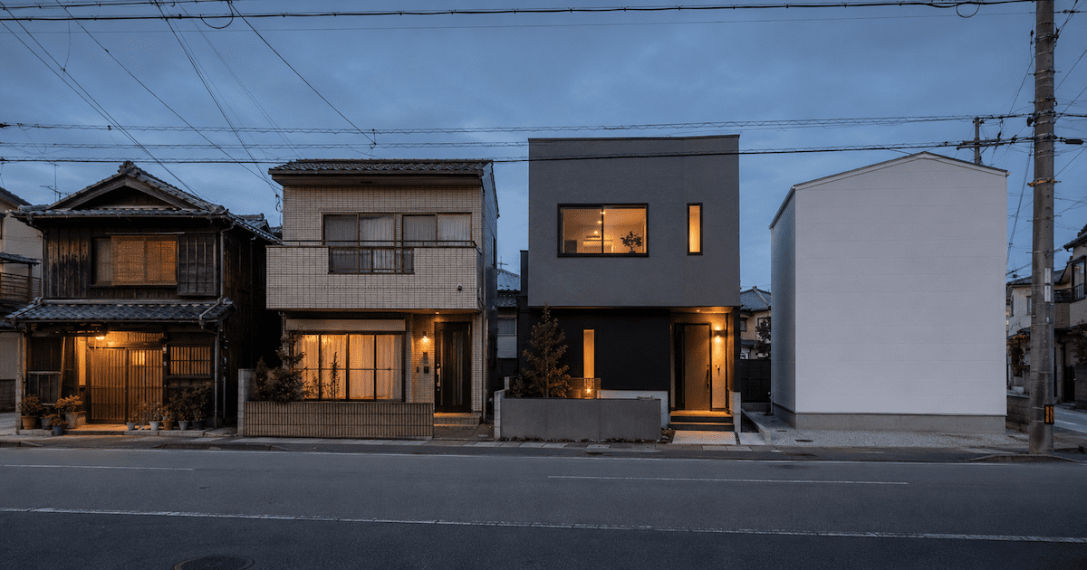Why Japanese Neighborhoods Look So Visually Chaotic